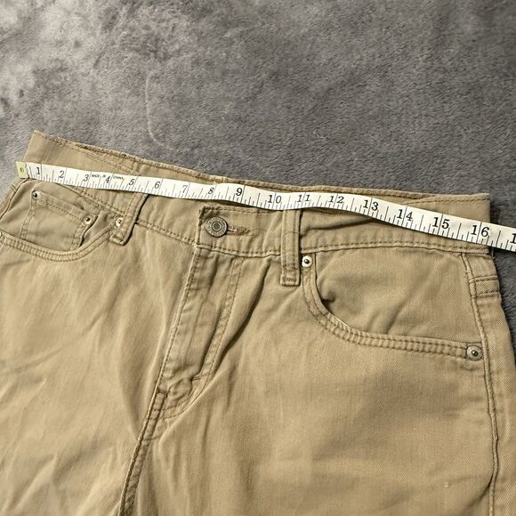 Levi’s 508 Silver Tab Denim Shorts Tan Khaki Size 30 9.5” Inseam - Picture 5 of 7